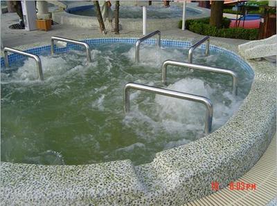 新疆水上游藝設(shè)備建造與溫泉設(shè)備設(shè)計研發(fā)的專業(yè)探索
